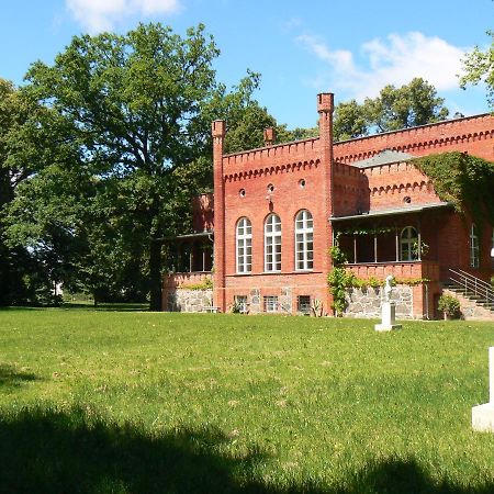 Bed and Breakfast Herrenhaus Libnow à Murchin Extérieur photo