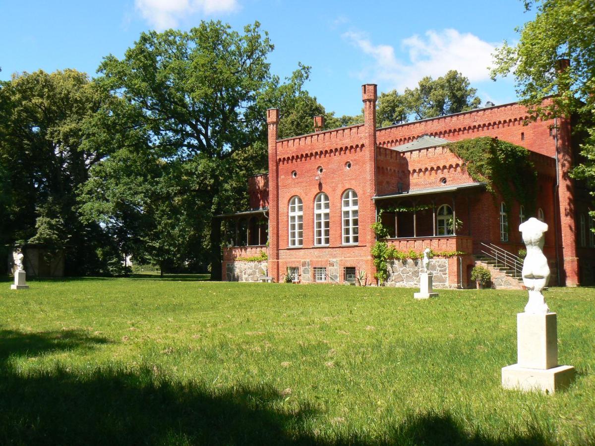 Bed and Breakfast Herrenhaus Libnow à Murchin Extérieur photo